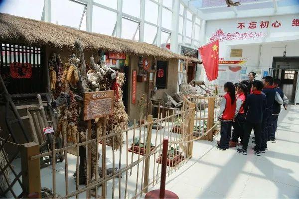 夫不尽忠,妻不贤惠,貌合神离也枉然什么生肖仔细释义、解释与落实、构建解答解释落实
